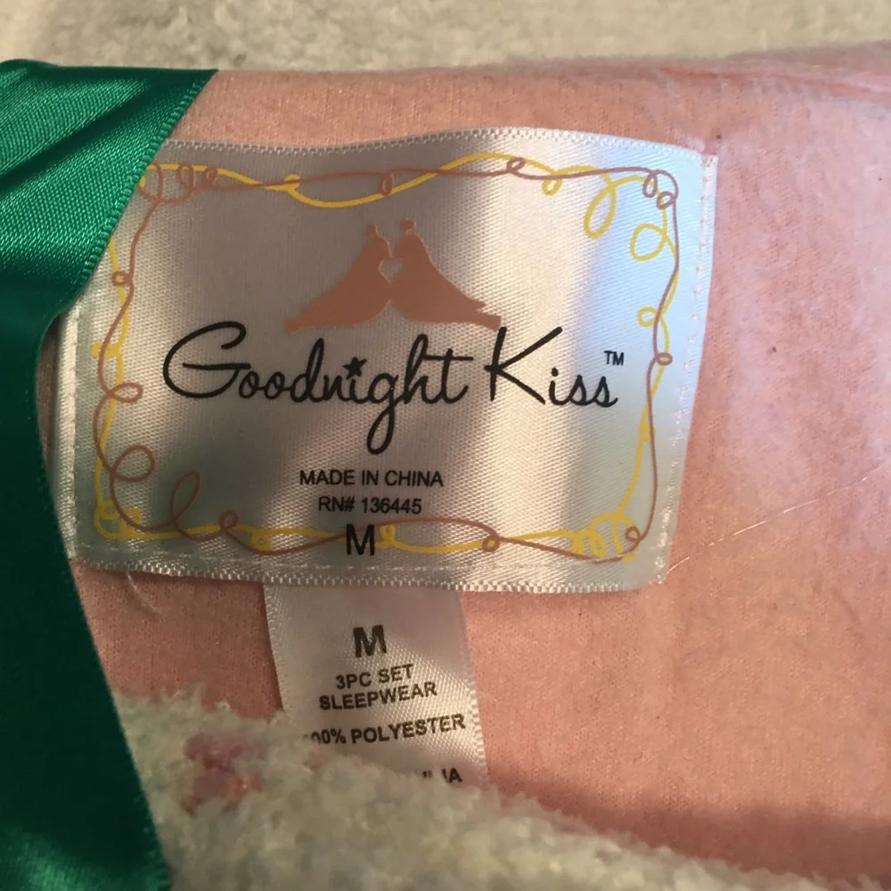 SALE!! NWT 3 piece goodnight kiss pj set - Picture 2 of 5